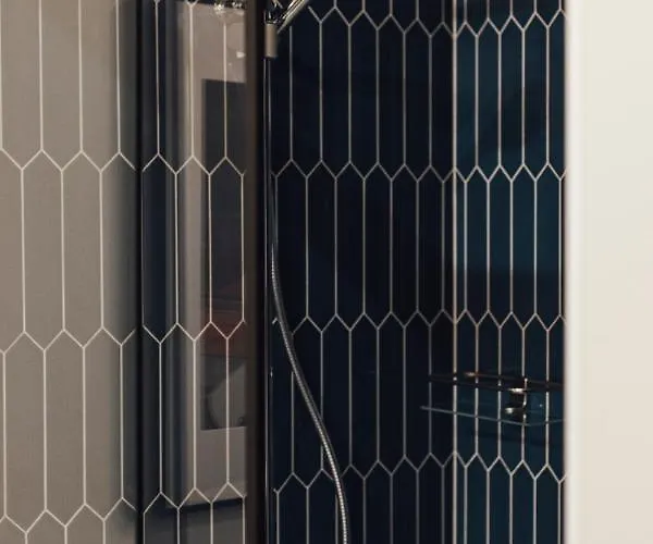 Avotu New And Cozy Place