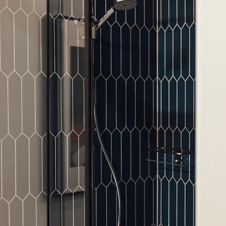 Avotu New And Cozy Place